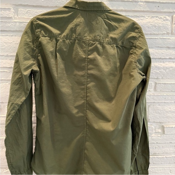 Frank & Eileen Barry Button Down - Small - Picture 3 of 9